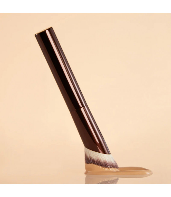 Ambient Soft Glow Foundation Brush